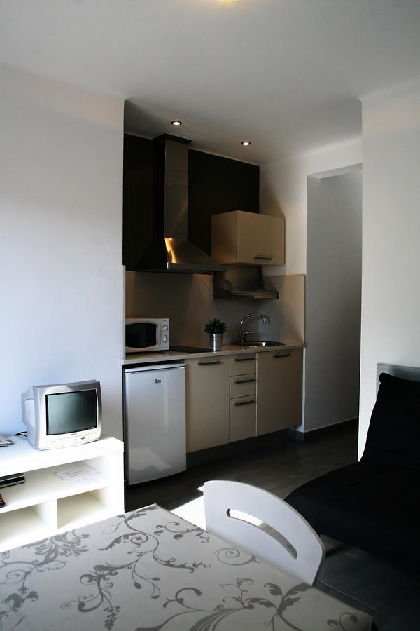 Carmelita Aparthotel Sant Privat de Bas Room photo